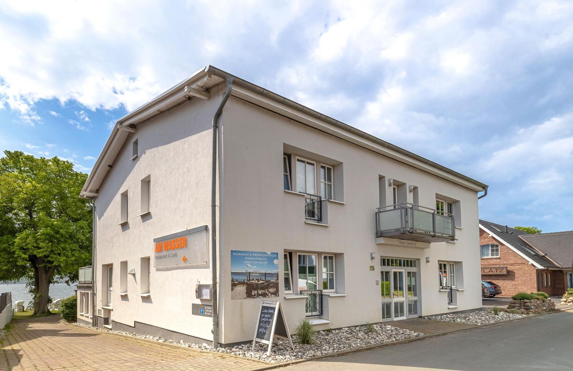 Haus Seeblick Mit 9 Wohnungen Alt Reddevitz Екстериор снимка