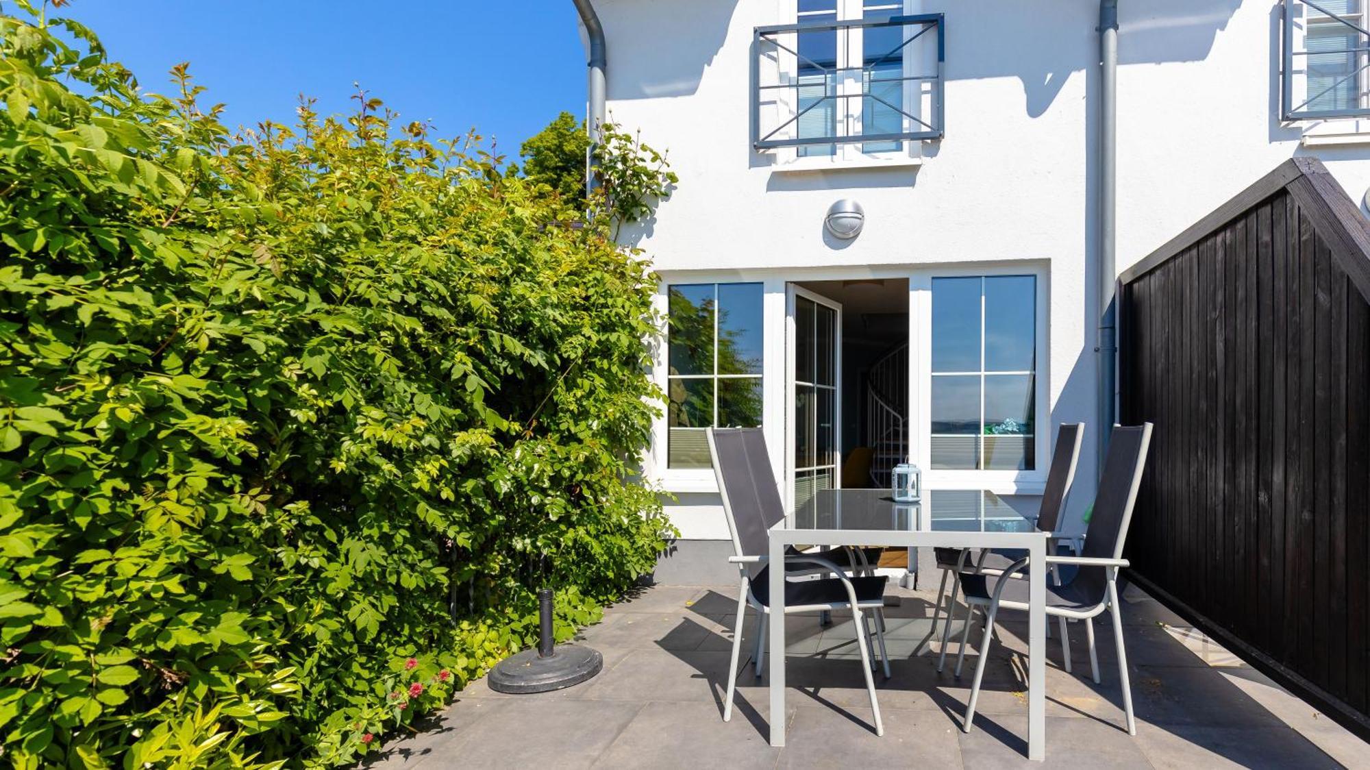 Haus Seeblick Mit 9 Wohnungen Alt Reddevitz Екстериор снимка